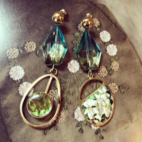 レトロアクセサリー Stores