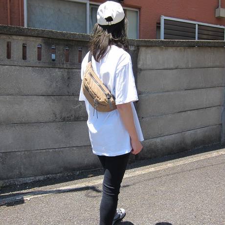 5bf4dd53c49cf3651e0000a2