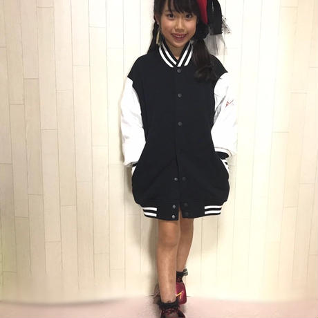 5bf5d543c2fc2859a70000ab