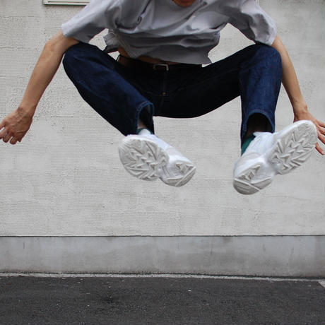 5d88b72eff78bd5cf7b8d404