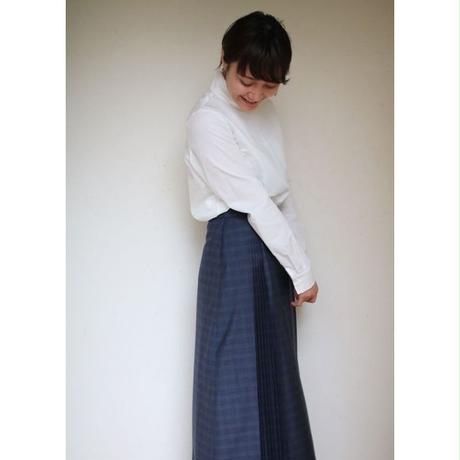 5bfa224ec49cf326760004a5