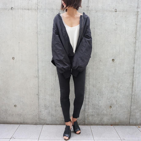 5aa63ba4122a7d504f001b92