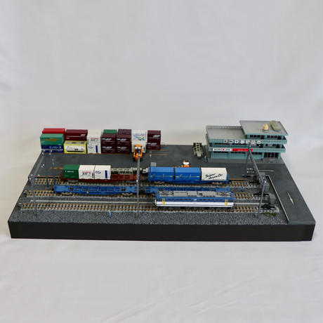 5c8384e8828dfb187615c81b