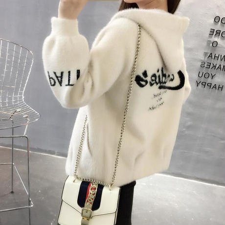 5c540b79aee1bb782d417f17