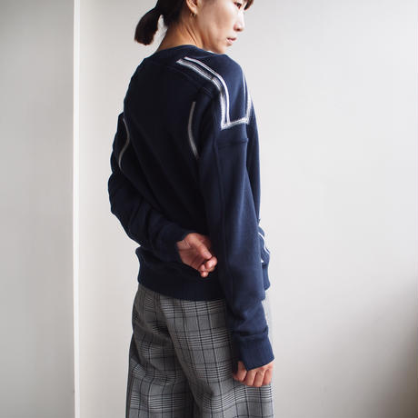5bb853e9ef843f60c900046f