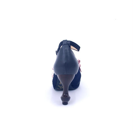 5b582f76ef843f6d6300120e