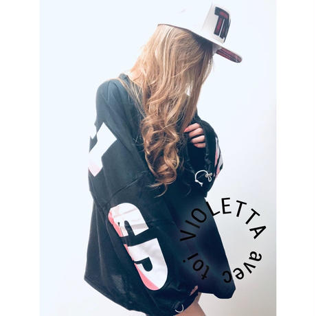 5bb9ef93ef843f2fc900060d