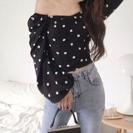 5cb06c4b686ee210b4d122db