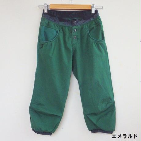 5b6a9d955496ff6d3b00065c