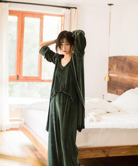 5d12bfec1bc6e81547ef75d7