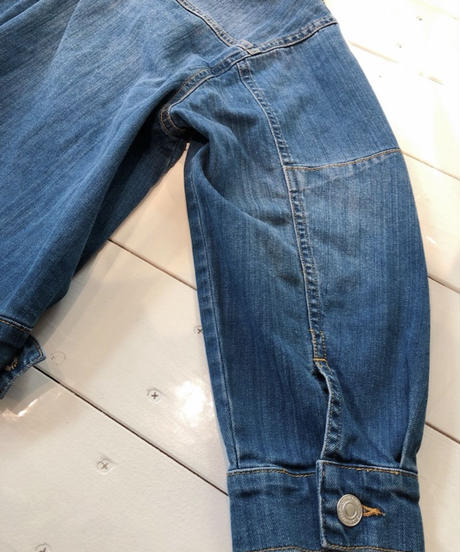 5c8e0f86aa5f4446f38d355d