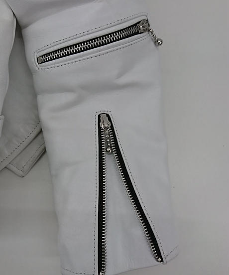 5859fdf500d33190eb0012be