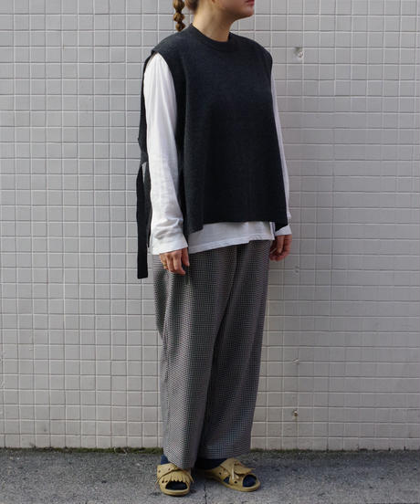 5d74c3a300631f506a23d421