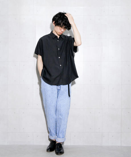 5d9b04f9745e6c7a4327cf1a