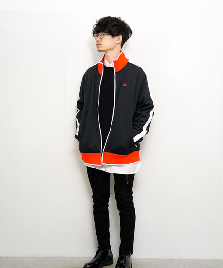 5e72cdd02a9a42016b304e0a