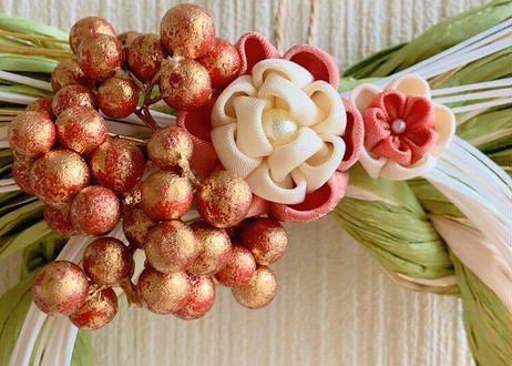 つまみ細工を使った正月飾り(大)