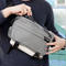 八角形のすっきりなデザイン性で特徴のあるTravel Slim Sling