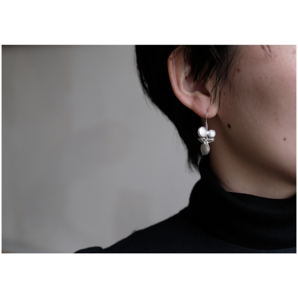 ヤマノイモのタネ 2粒 pierce (片耳)