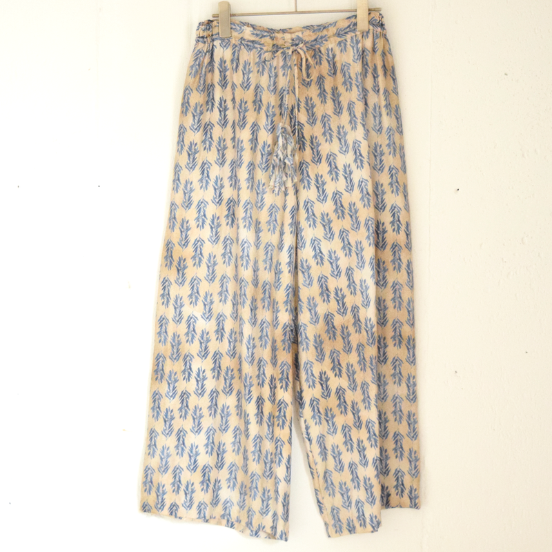 TOWAVASE シルク パンツ - www.estheticareclinic.com.pk