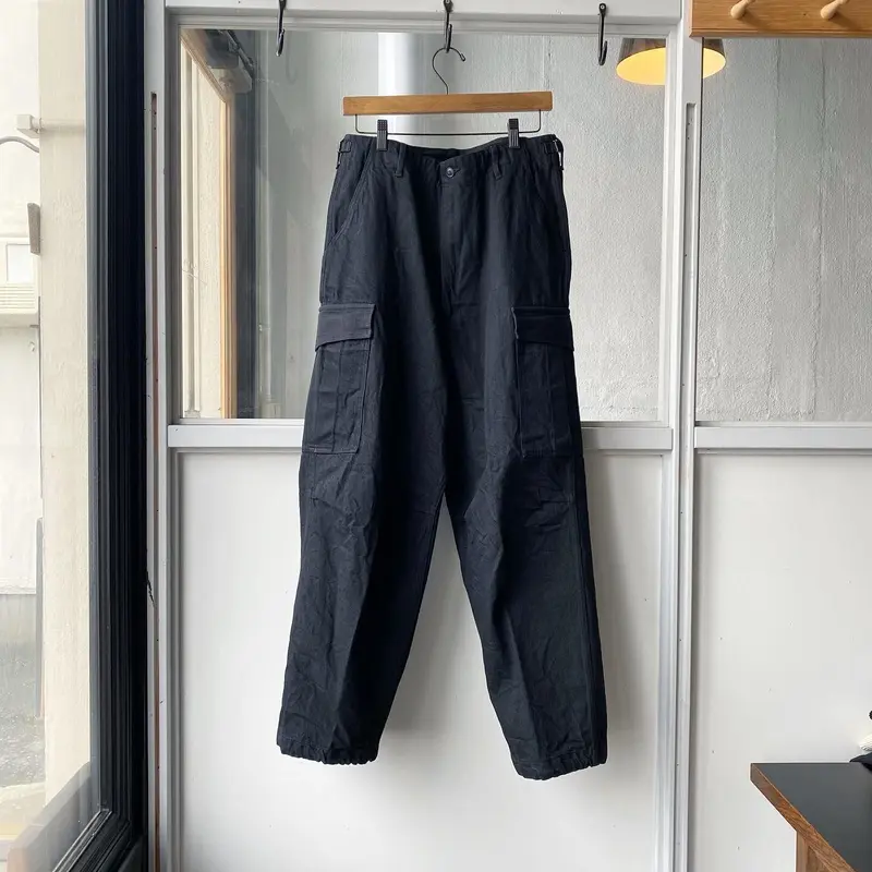 COMOLI ブラックデニム B.D.Uパンツ | Less Higashikawa