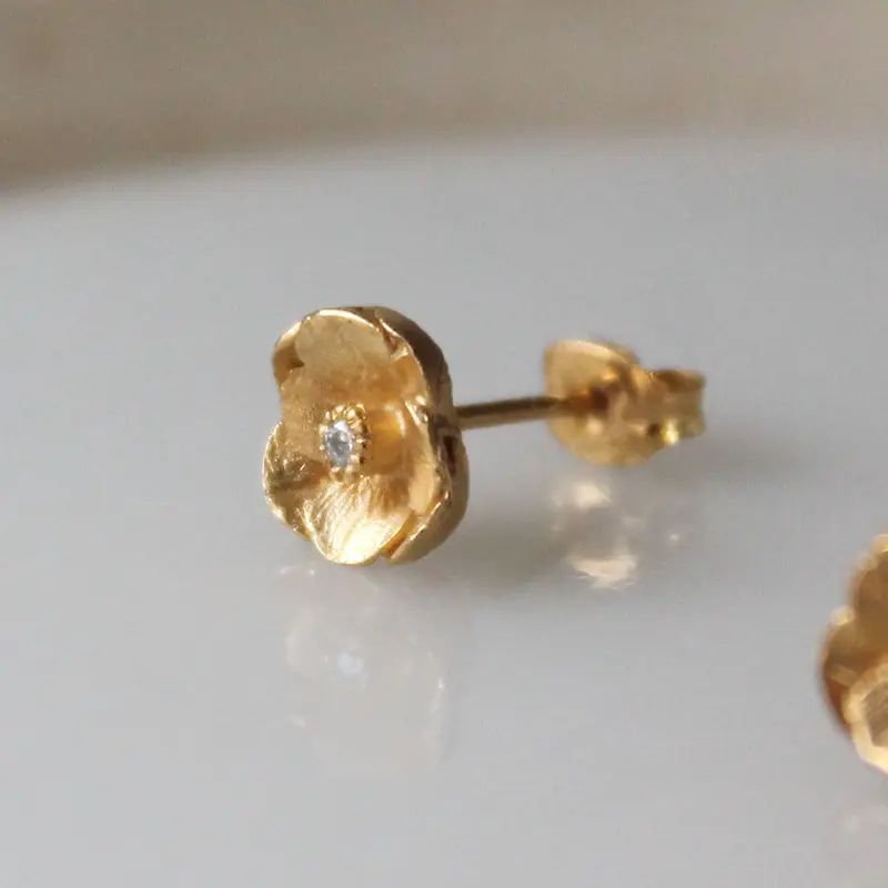 アネモネのピアス | atelier mozu
