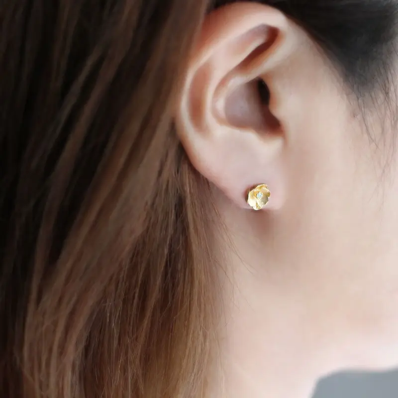 アネモネのピアス | atelier mozu