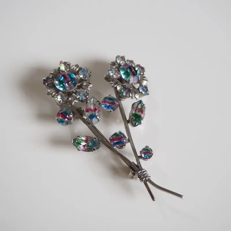 イギリス買付】 アイリスガラス フラワーブーケ ブローチ