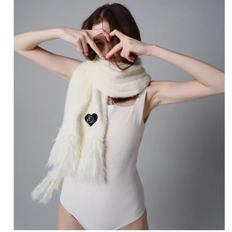 epine マフラー ♡Éé mohair fringe muffler epine Éé mohair fringe muffler マフラー
