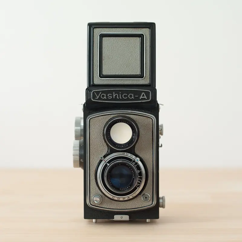 約60年前のカメラです☆フィルムカメラ ヤシカD 二眼レフ☆撮影可能