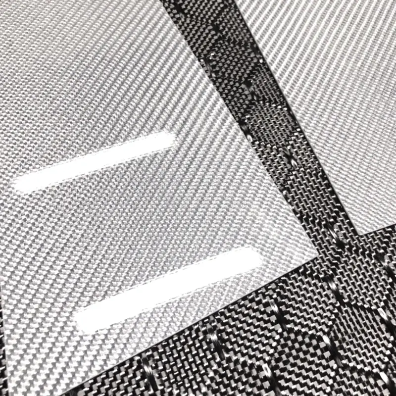 トヨタ ZVW30系 プリウス【リアルカーボン/綾織りシルバー】ピラー