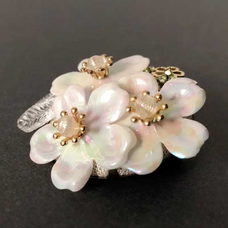 刺繍ブローチ キット『絵島桜』SOLEIL ROSE | boutique gris