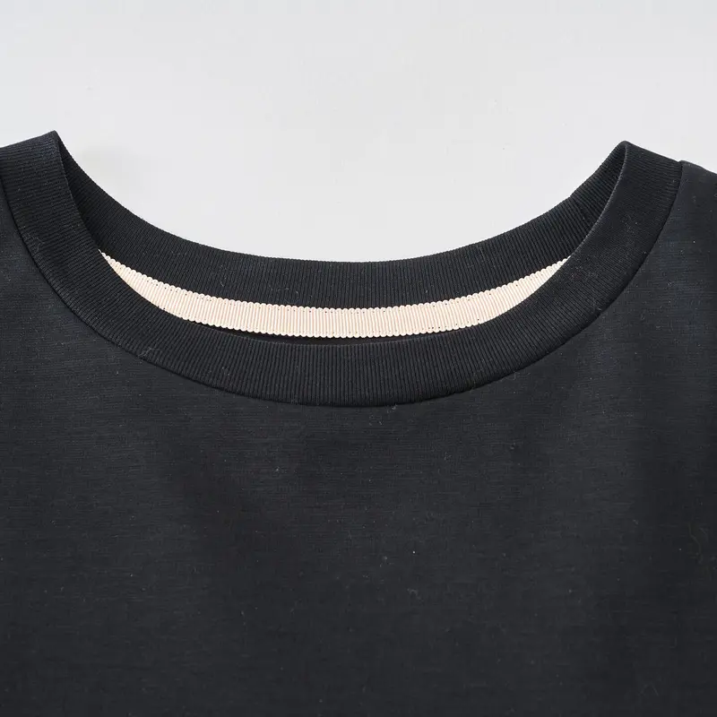 レディバグトップス ブラック | HEVE