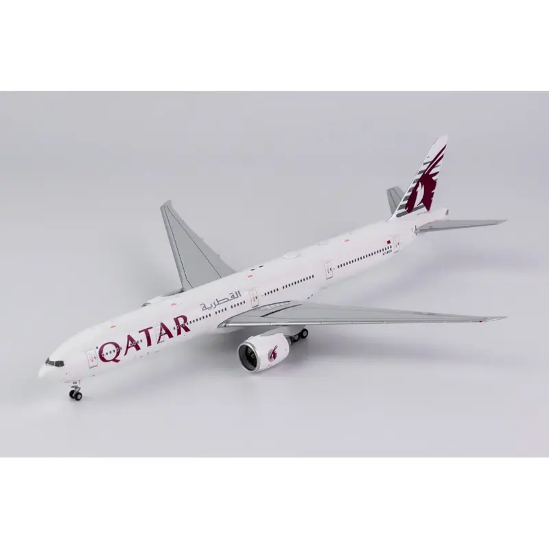 トップ Ferrari様 専用 カタール航空 b777-300 787-9 erとANA 航空機