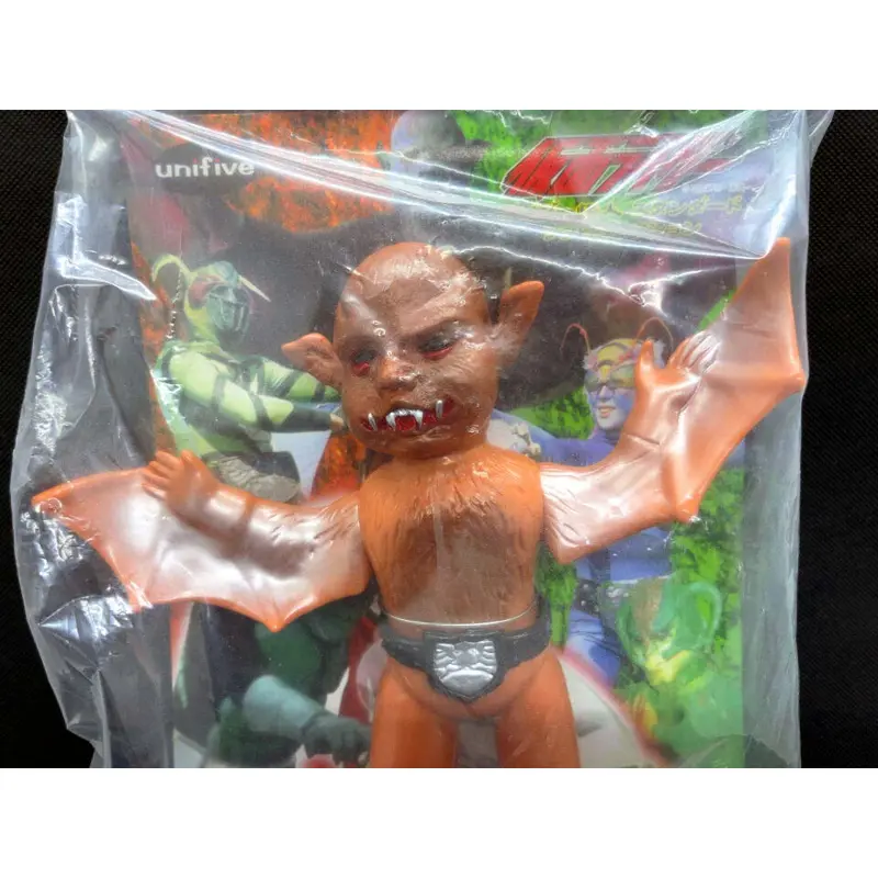 仮面ライダー風・蜘蛛男ピンク成形ソフビ・無版権