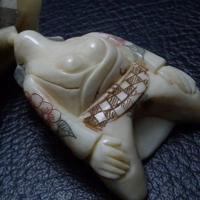 大明　象牙風　置物　（象牙ではございません） □春画 置物 松山 一対□検索：象牙風 根付 う15