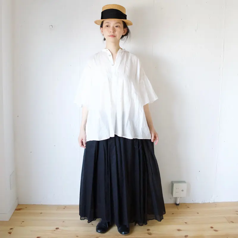 suzuki takayuki(スズキタカユキ) flared-sleeve blouseリネ...