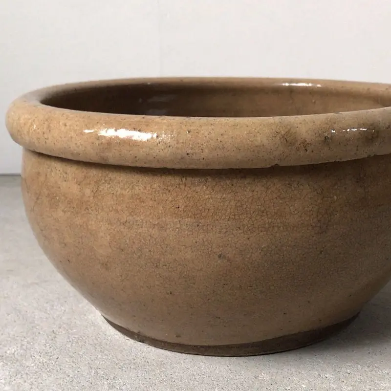 古いこね鉢 小さめメダカ鉢 睡蓮鉢 幅約27cm アンティークポット 黄