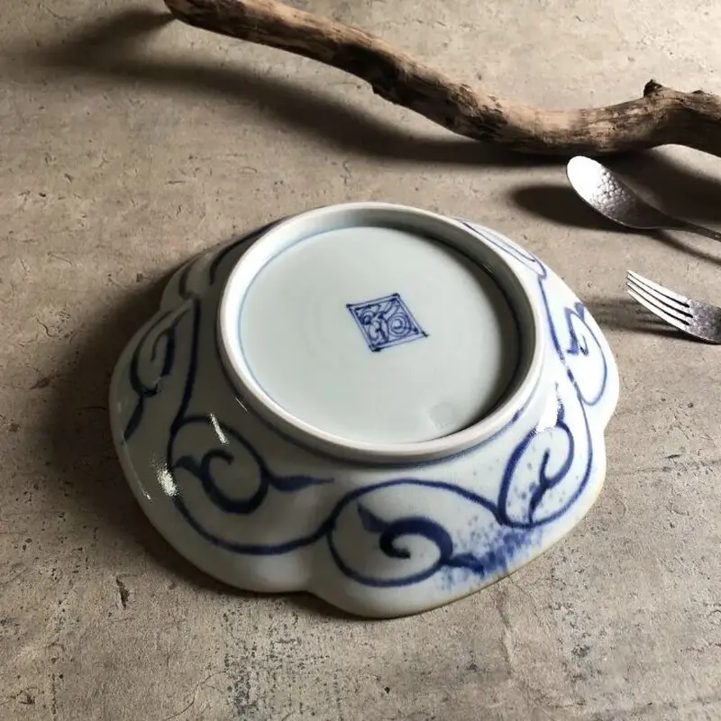 有田焼 福泉窯 染付捻り祥瑞木甲口変り盛皿 | MatsuBokkuri