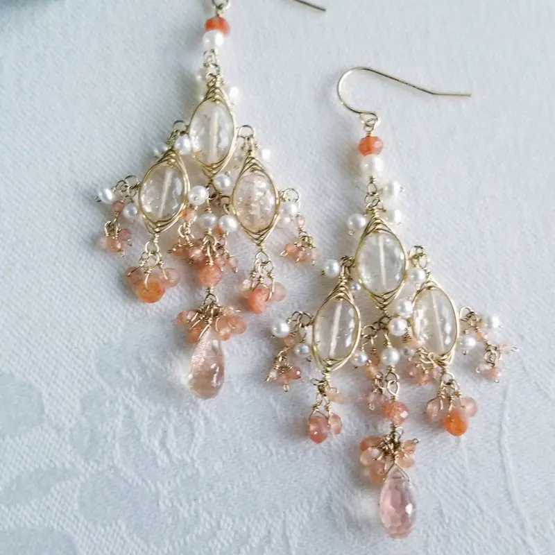 お取り置き・オーダー品〉ブルーカラーオパールたわわピアス、リビアン