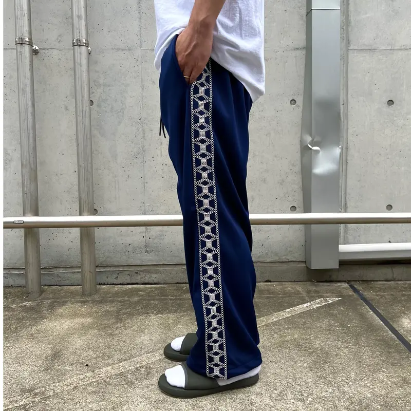 RELAXFIT by supermarket 