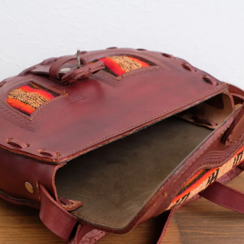 レザーショルダーバッグ/レッドブラウン・ネイティブ柄 | PACHAMAMA