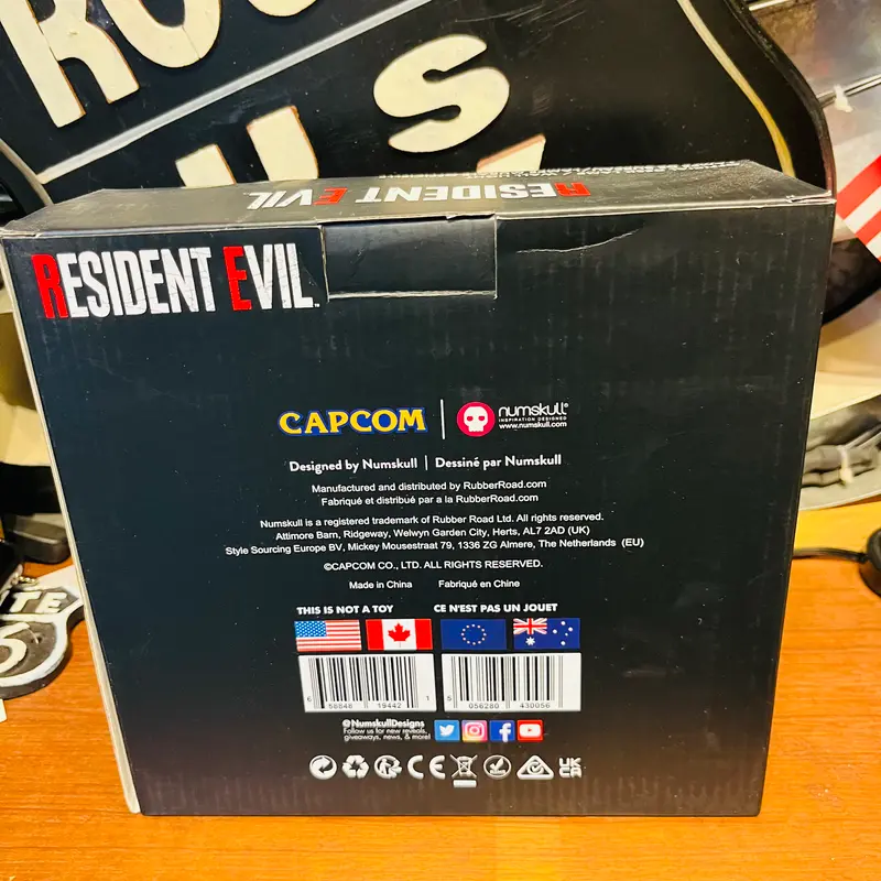 USA直輸入】バイオハザード アンブレラ社 ロゴ 3D デスクランプ 壁掛け