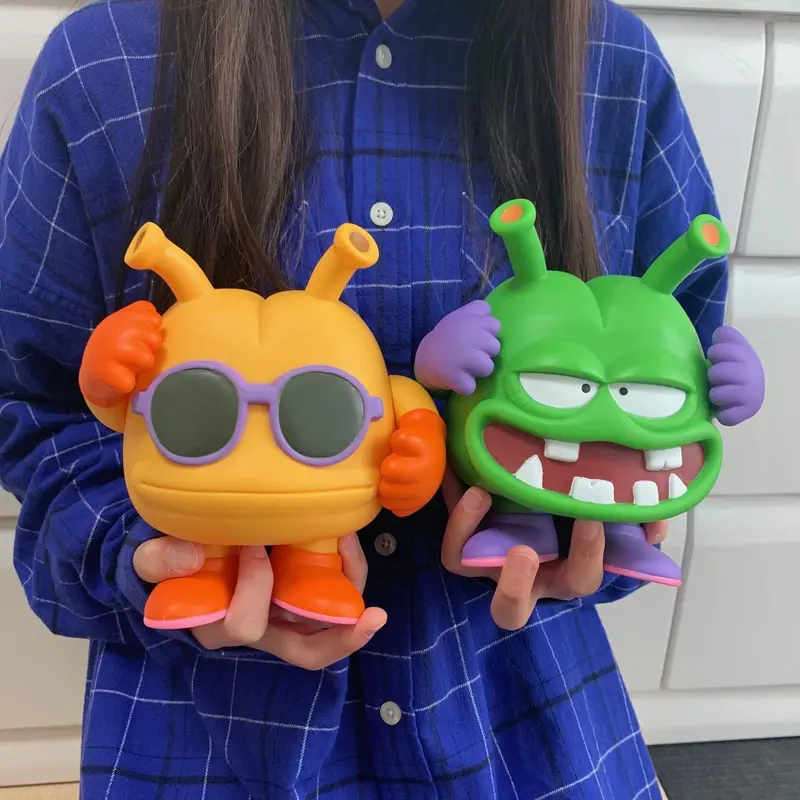 ニコちゃん大王と家来のフィギュア 18cm アラレちゃん