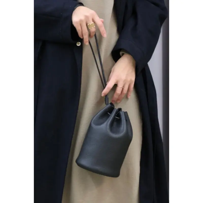 Aeta HAND POUCH BLACK | dyer.co.nz