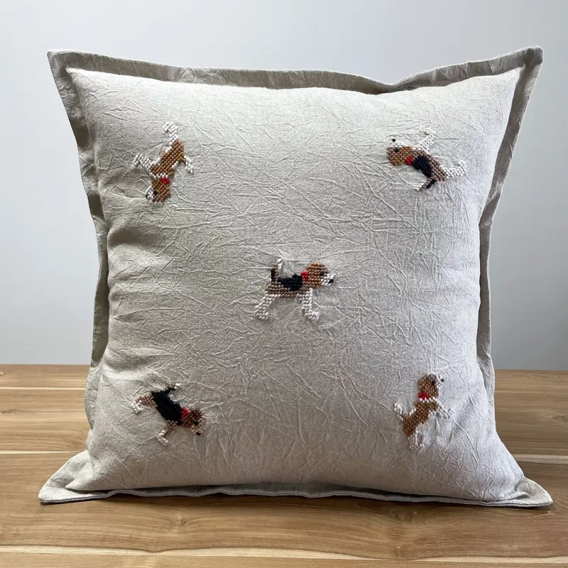 ビーグル刺繍 45㎝角 クッションカバー 生成 | WOOLneedleworks