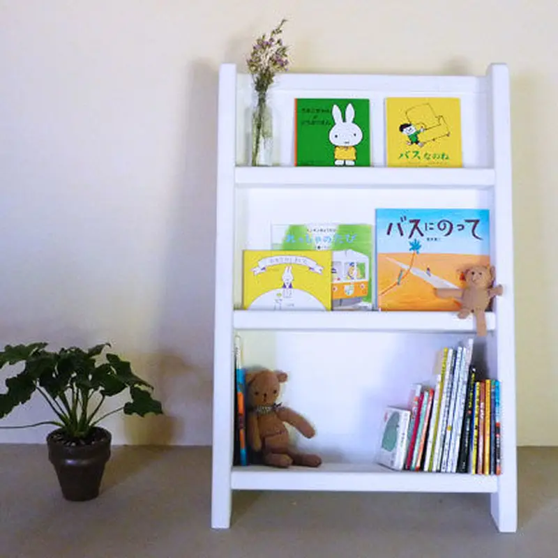 山の前製作所 ほろほろ森 イロ 絵本の本棚