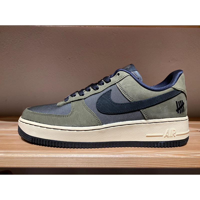 ☆UNDEFEATEDコラボ - NIKE AIR FORCE 1 LOW RETRO SP