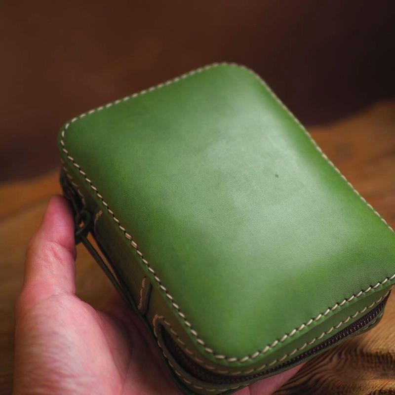 お気に入り】 みぃ様受注専用 手縫本革ハンドメイド新改訳中型版聖書