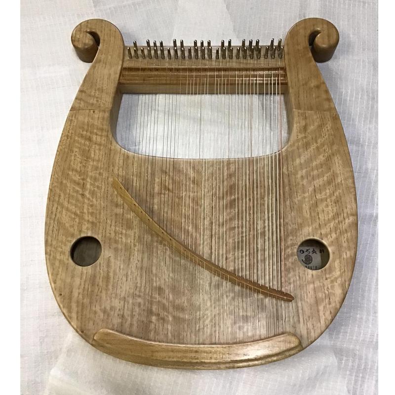 Leier】 ソロソプラノライアー 39弦ザーレム社製