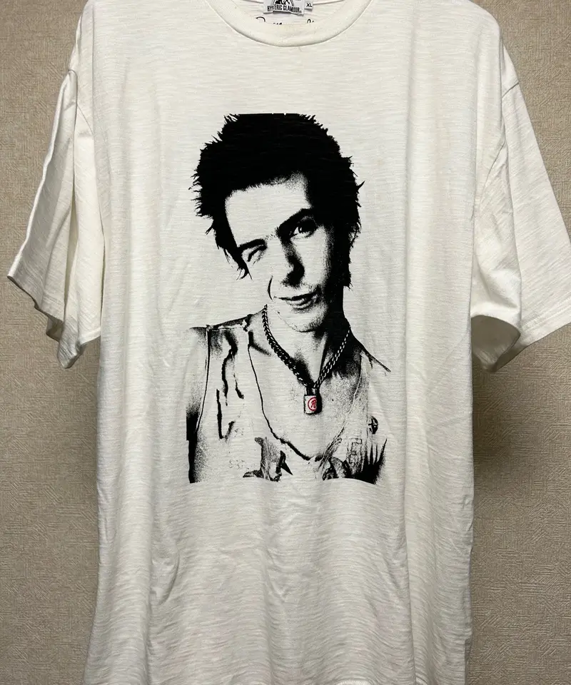 シドヴィシャス　Tシャツ　museum neu dennis morris シドヴィシャスTシャツmuseum neu dennis morris